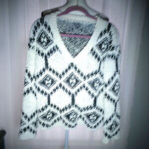 SHEIN Long Sleeve V-Neck Oversized Popcorn Black/White Cropped Sweater XS